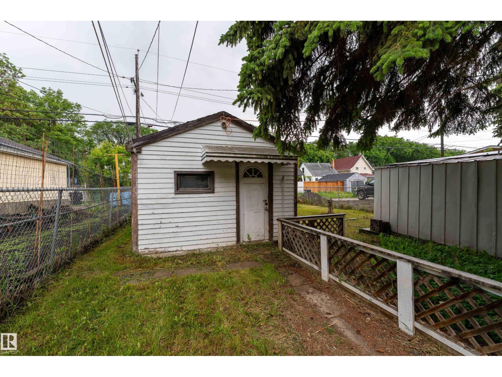 11406 89 ST NW - 26