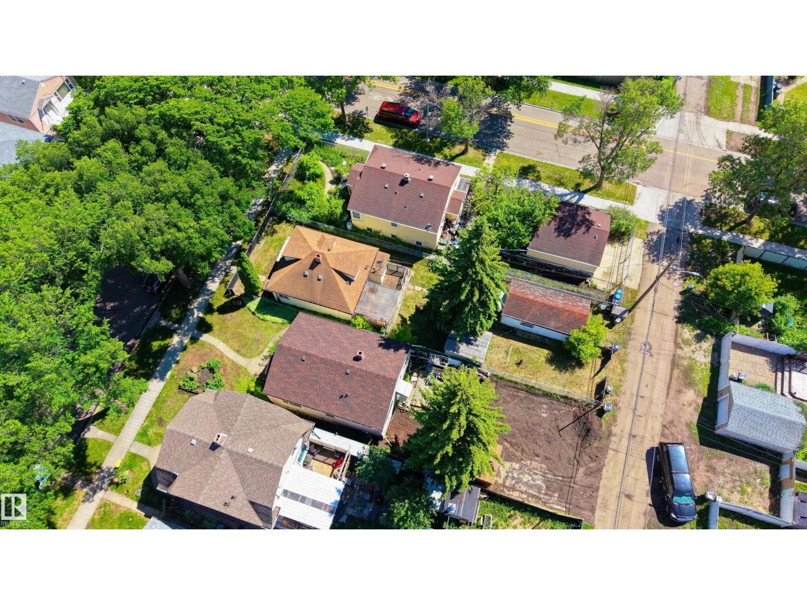 11406 89 ST NW - 35