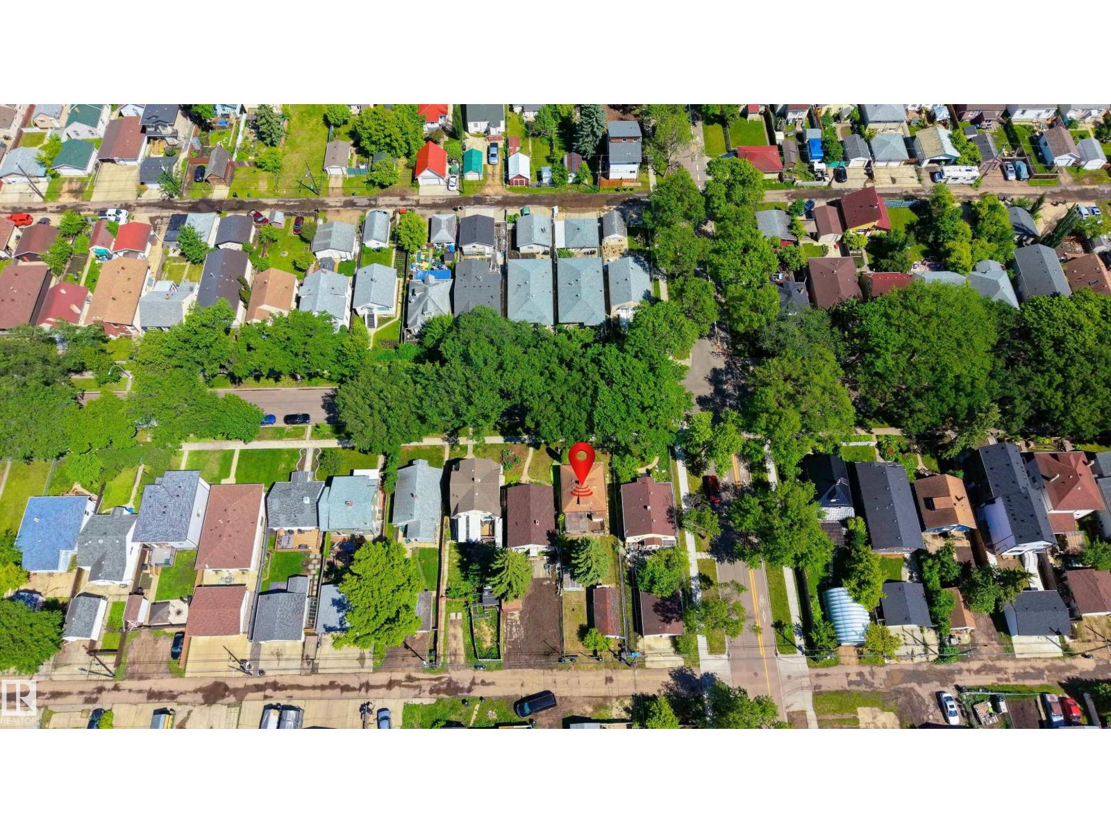 11406 89 ST NW - 40