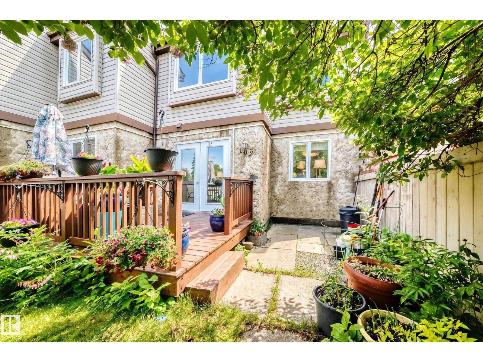 102 ROYAL TC NW - 1