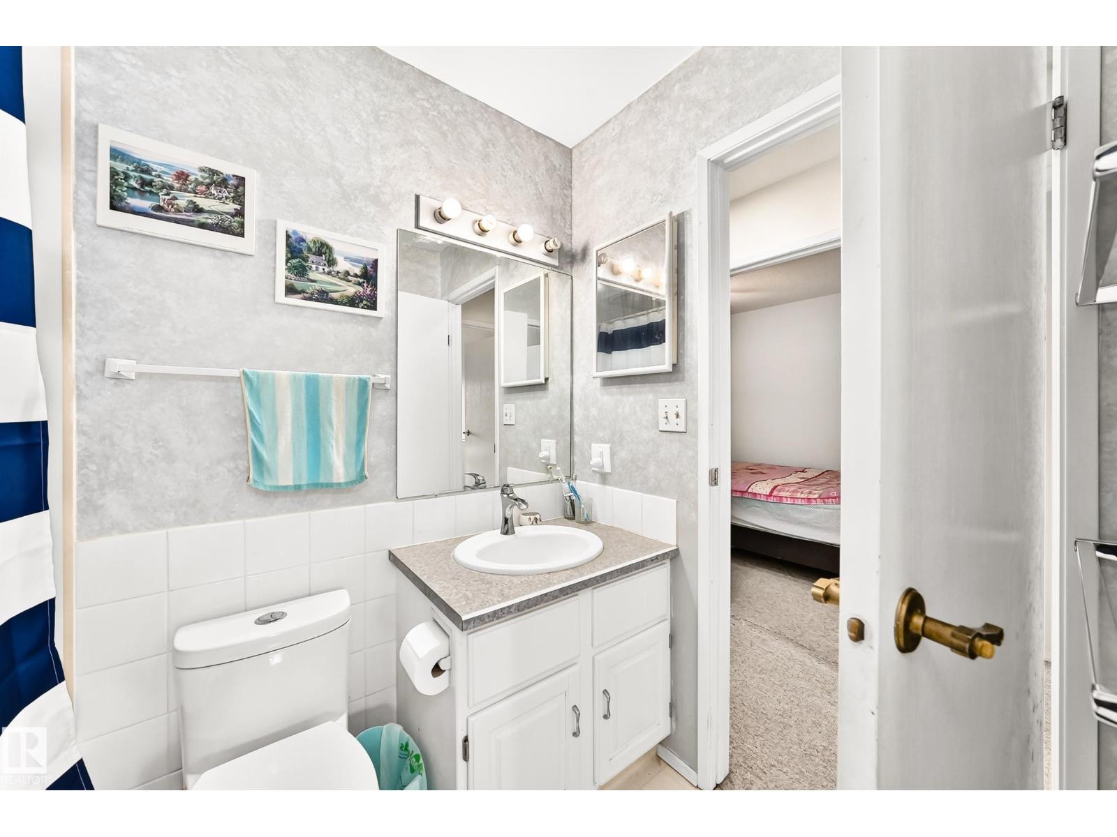 102 ROYAL TC NW - 22