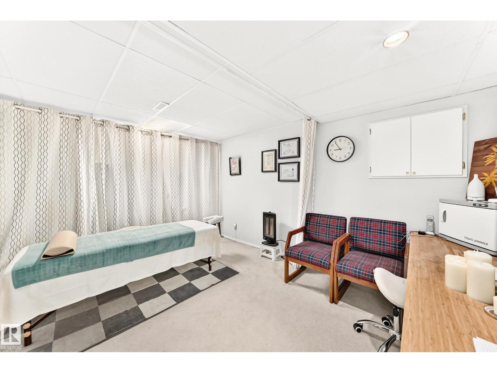 102 ROYAL TC NW - 30