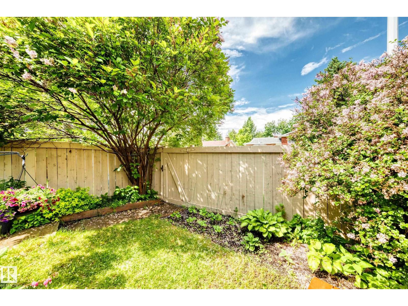 102 ROYAL TC NW - 34