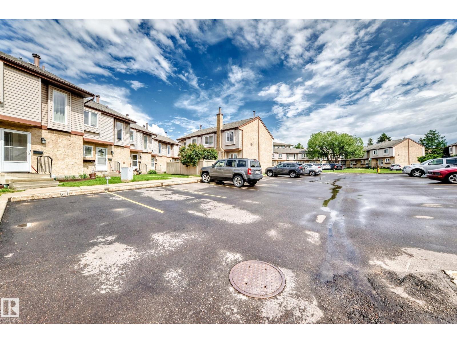 102 ROYAL TC NW - 36