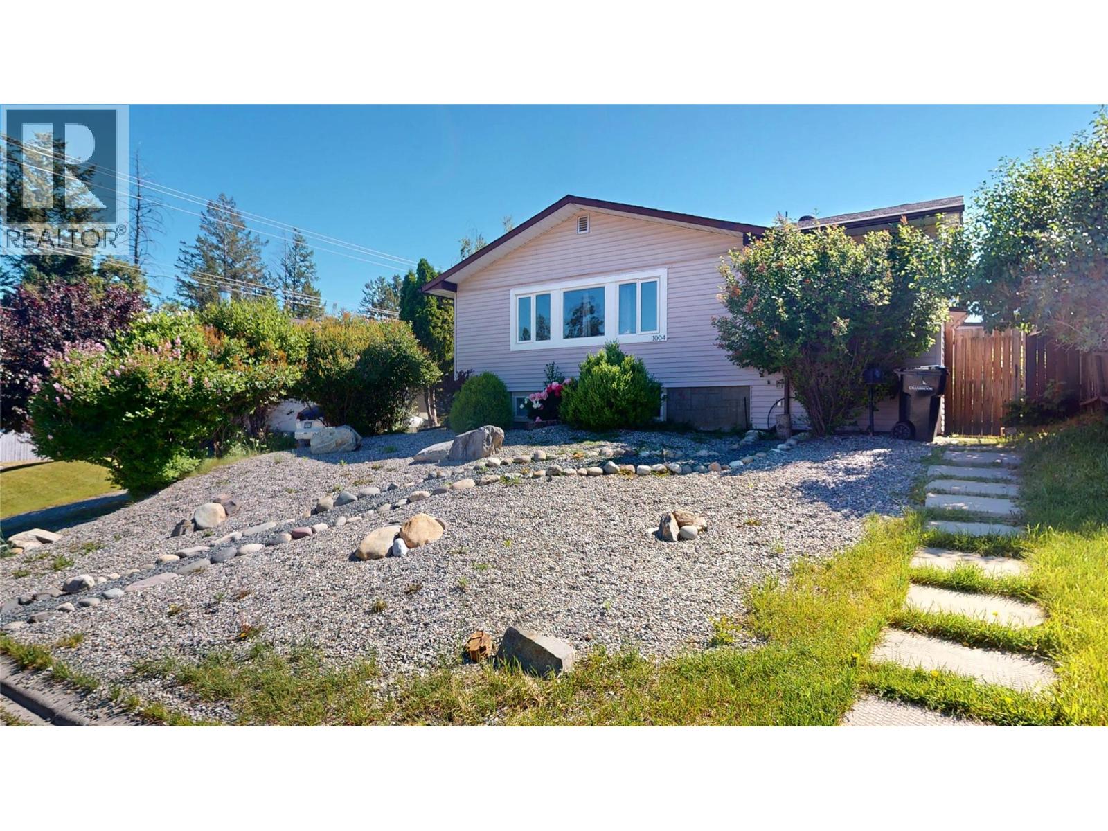1004 17TH Avenue S - 2