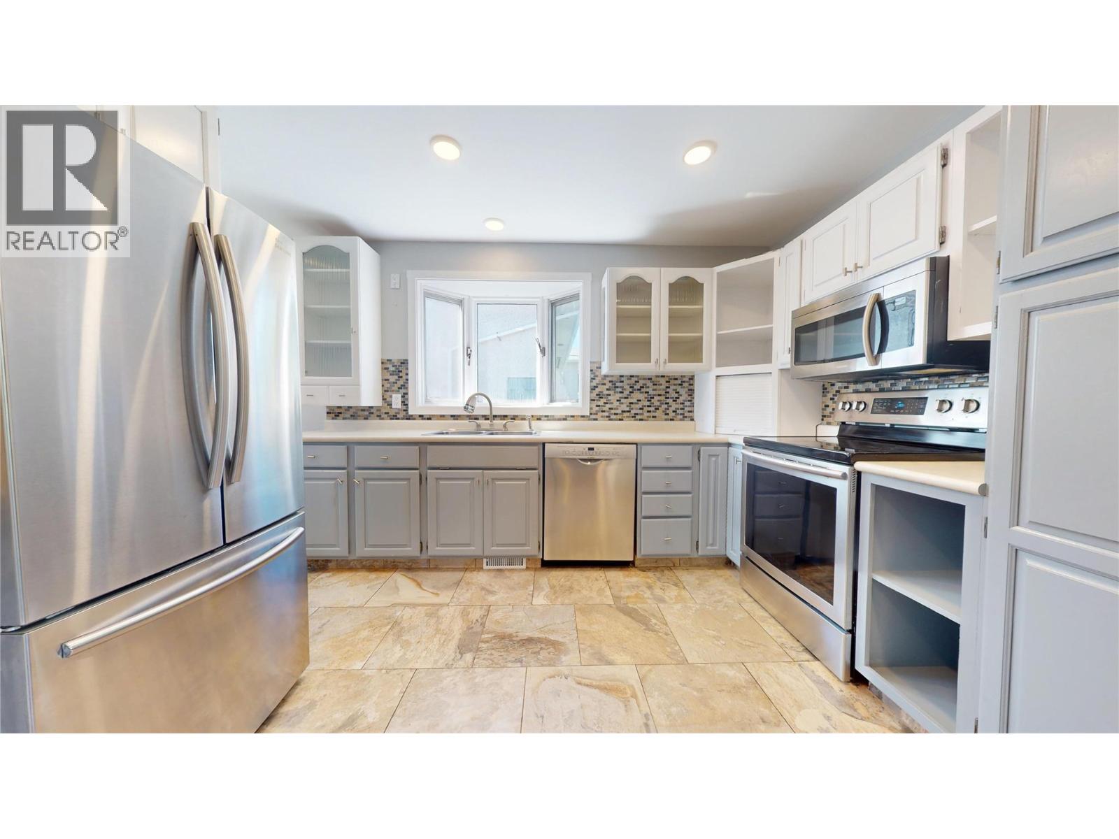 1004 17TH Avenue S - 13