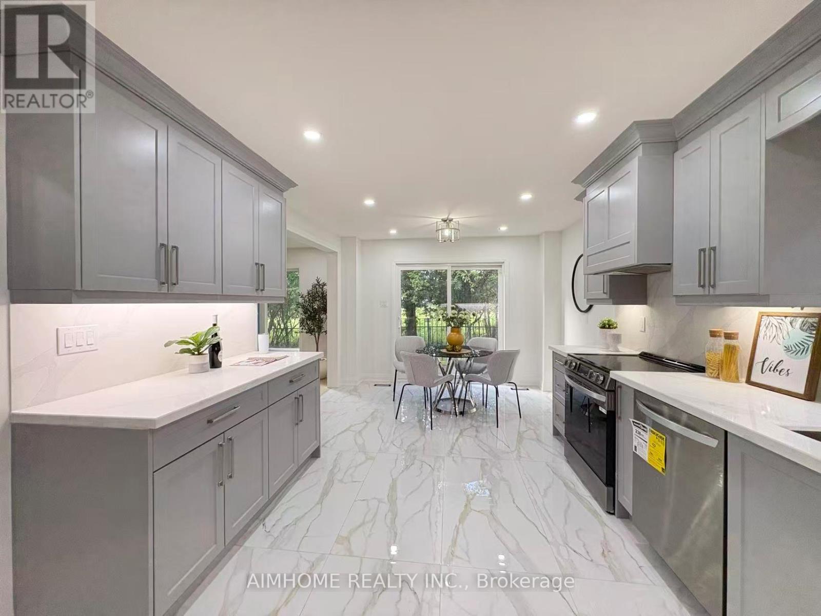 108 BERWICK CRESCENT - 21