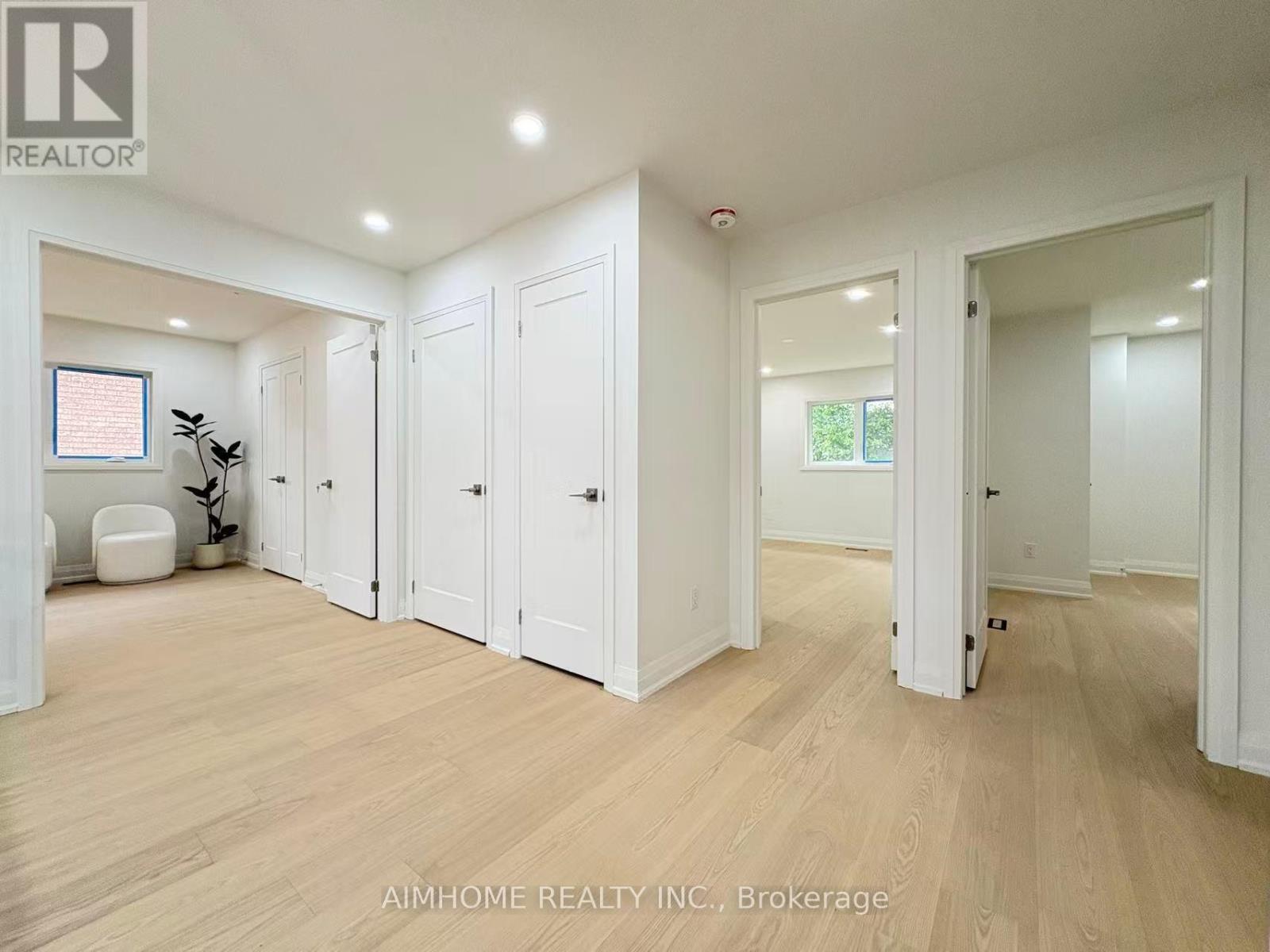 108 BERWICK CRESCENT - 25