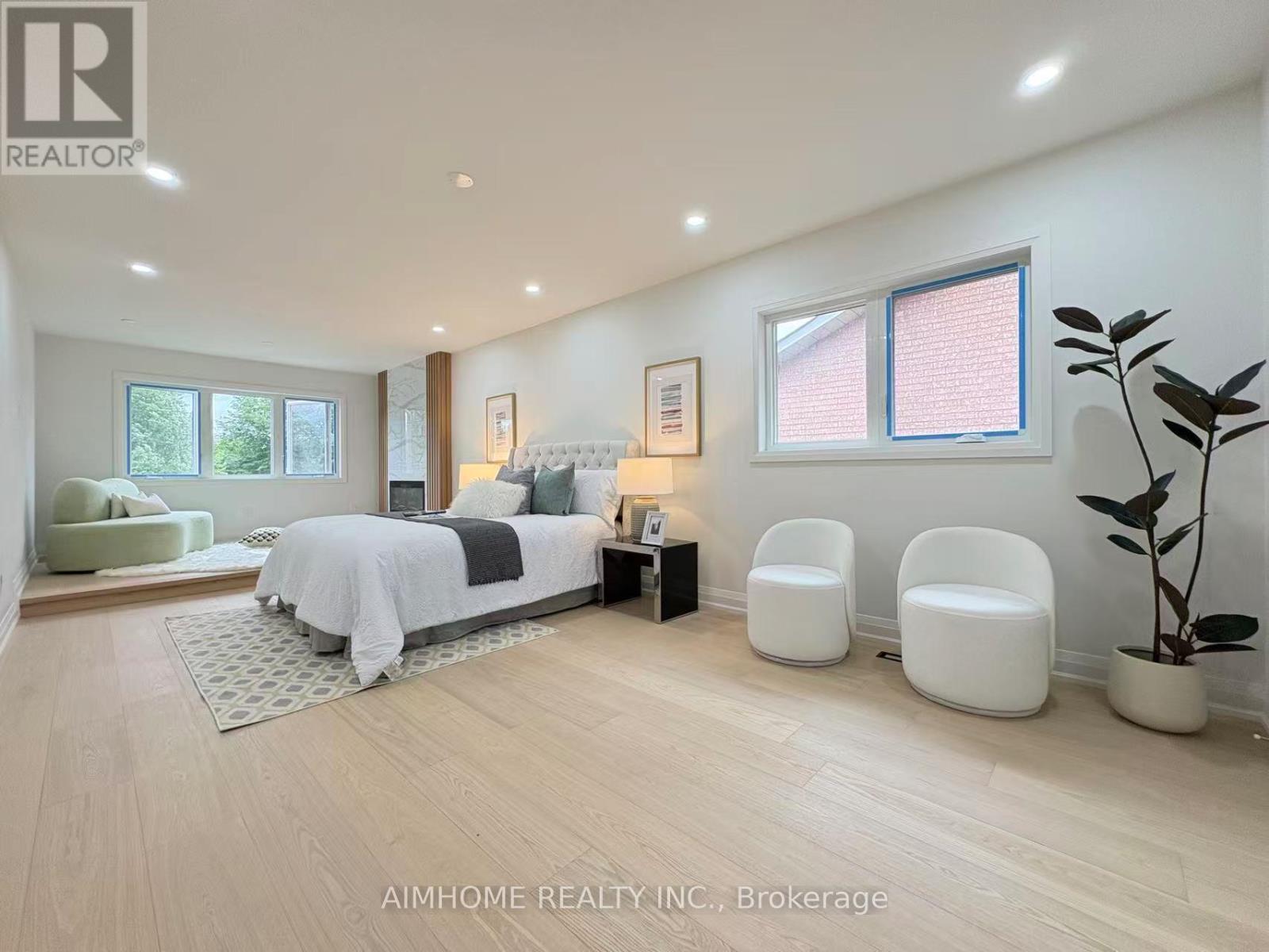 108 BERWICK CRESCENT - 29