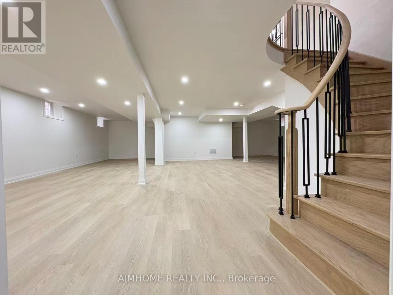108 BERWICK CRESCENT - 45