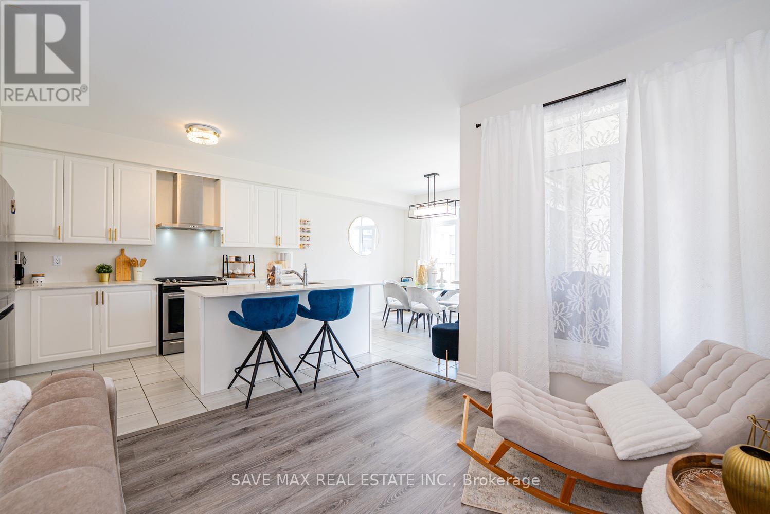 125 JONKMAN BOULEVARD - 12