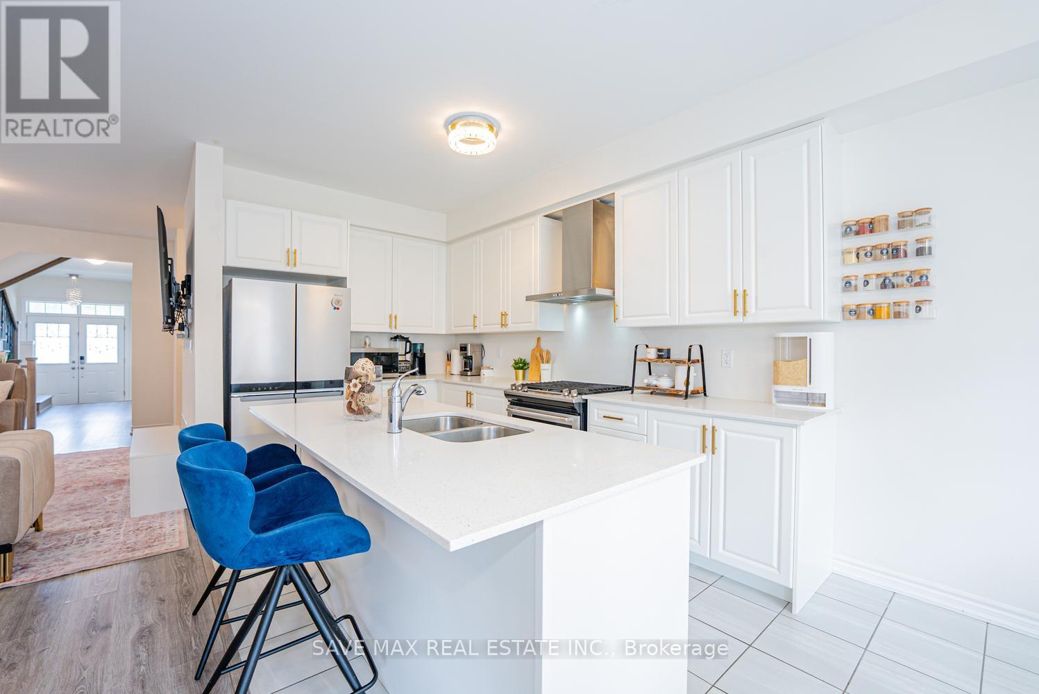 125 JONKMAN BOULEVARD - 14