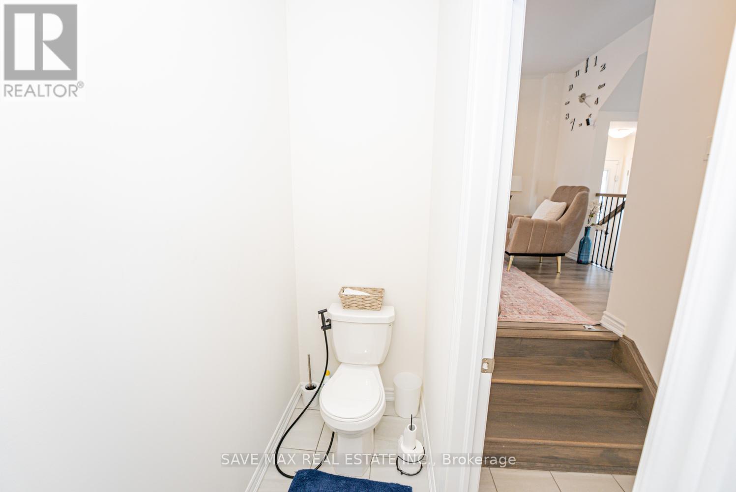 125 JONKMAN BOULEVARD - 21