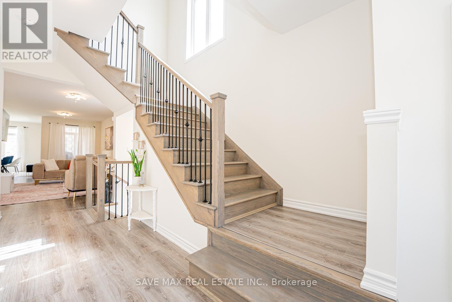 125 JONKMAN BOULEVARD - 22