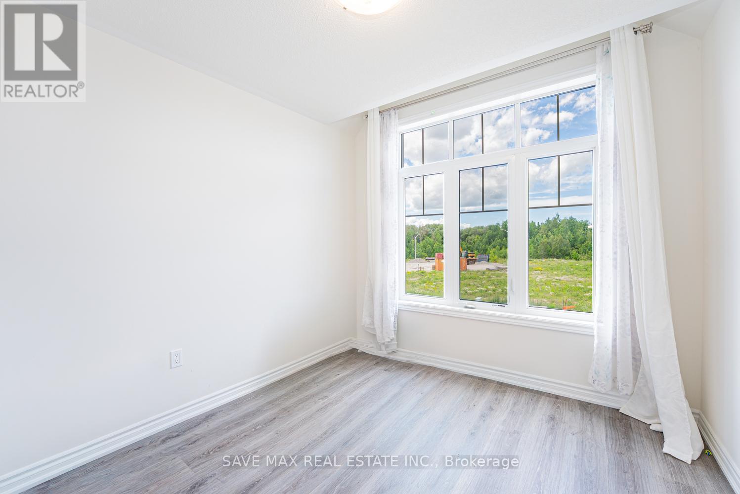 125 JONKMAN BOULEVARD - 32
