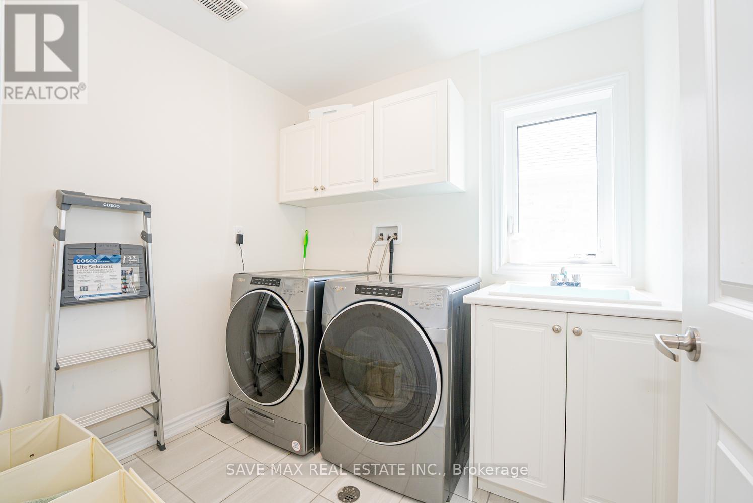 125 JONKMAN BOULEVARD - 35