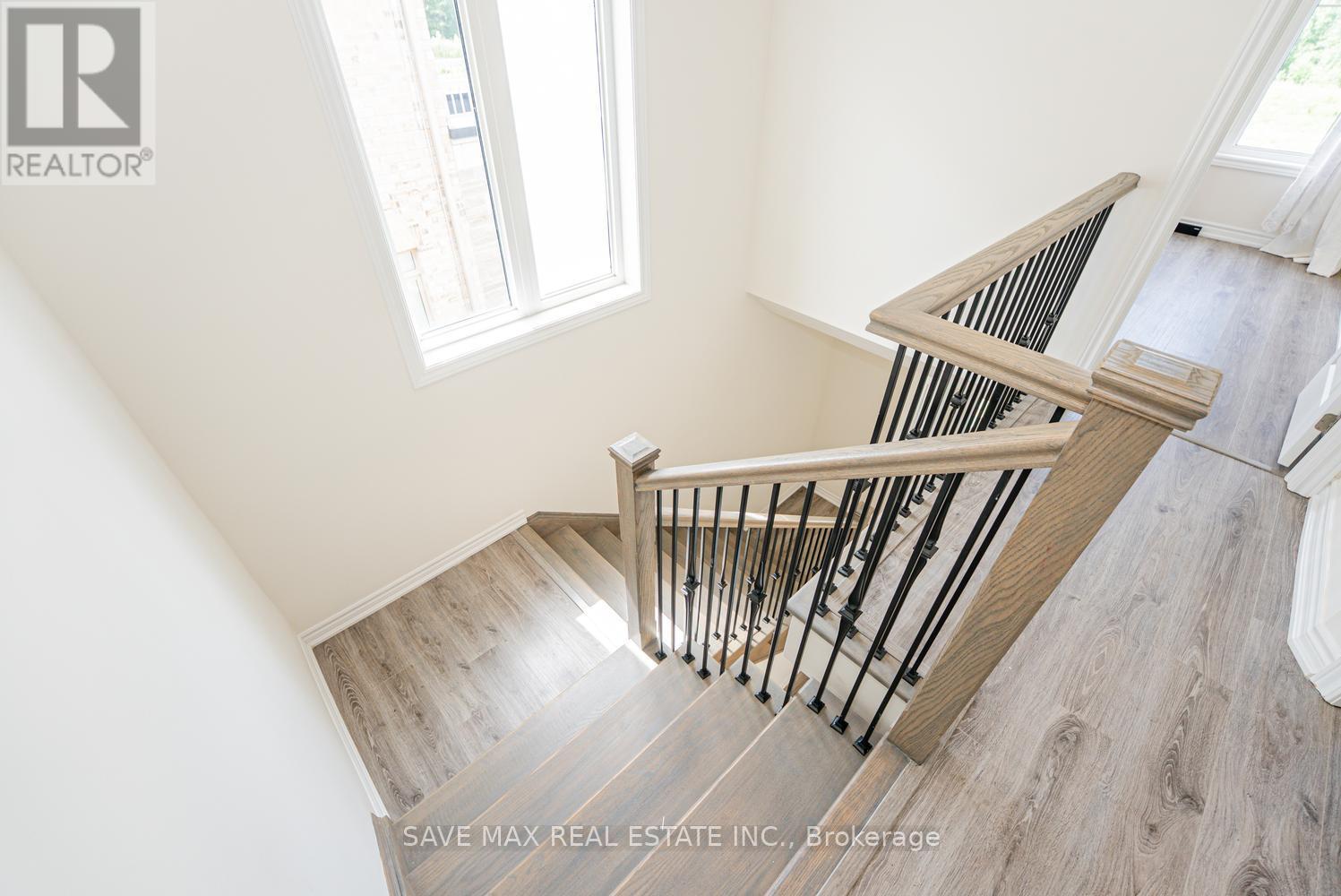 125 JONKMAN BOULEVARD - 36