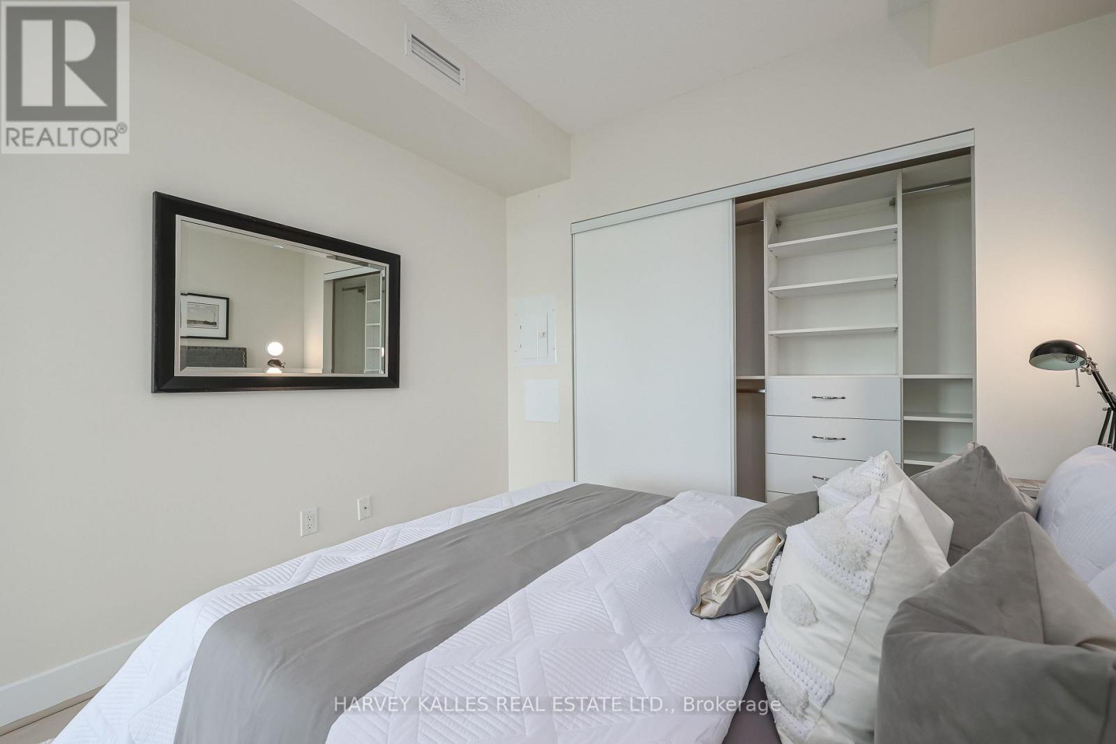 #622 7608 YONGE STREET - 12