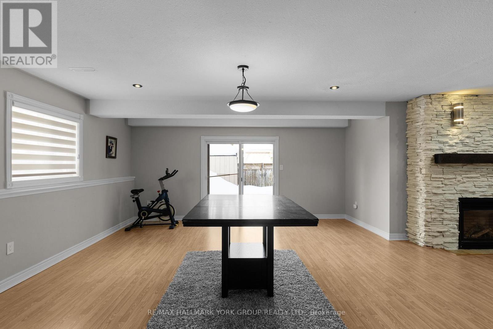 18 TODD DRIVE - 31