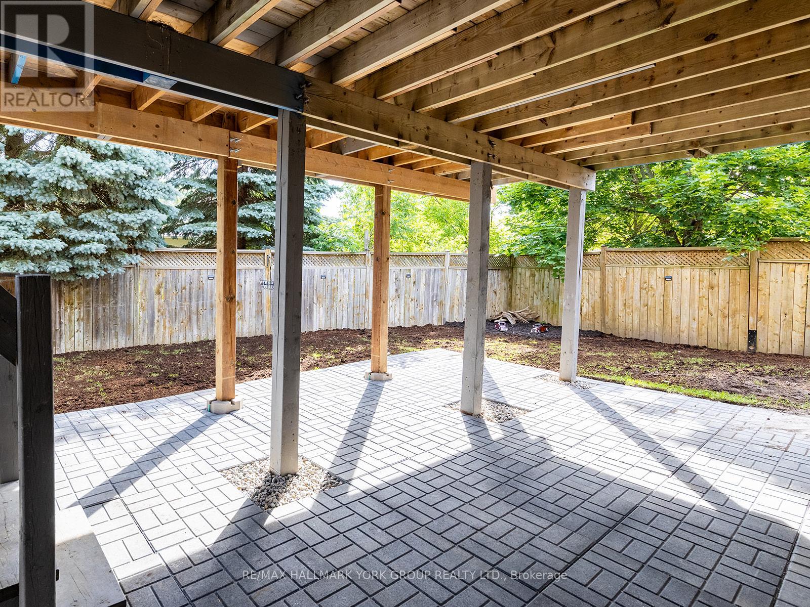 18 TODD DRIVE - 38