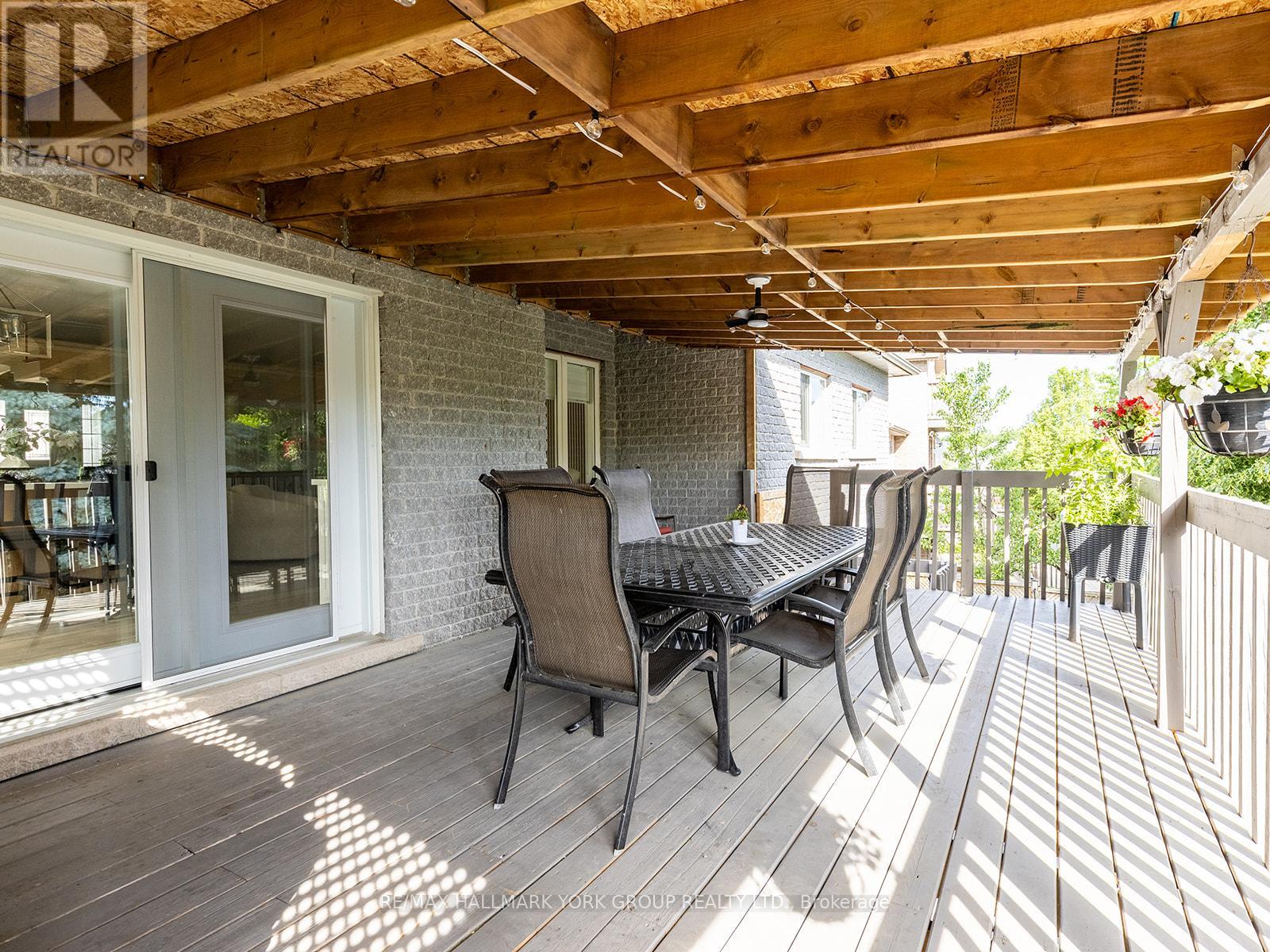18 TODD DRIVE - 42