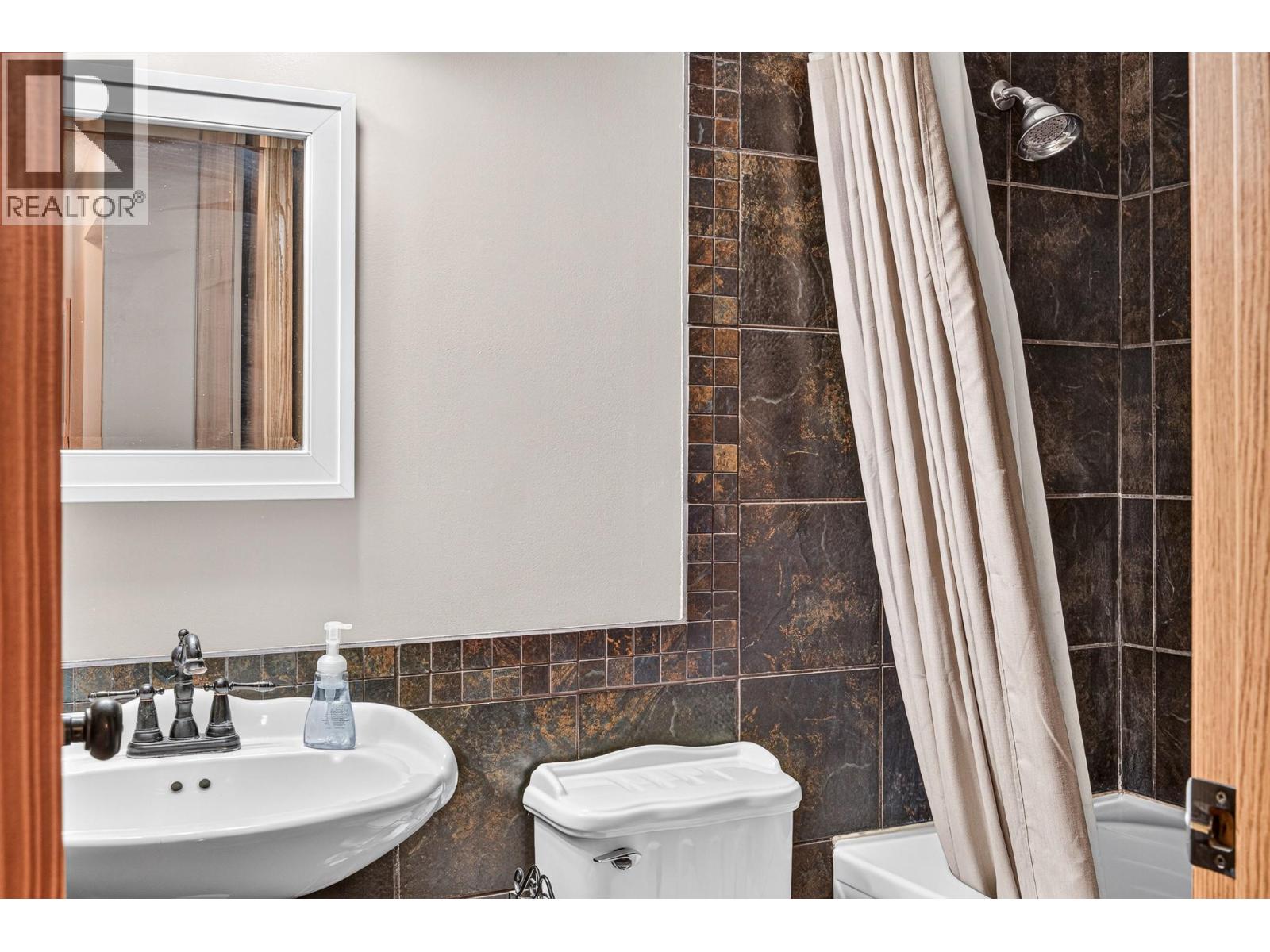 416 D-1286 Ponderosa Drive, Sparwood