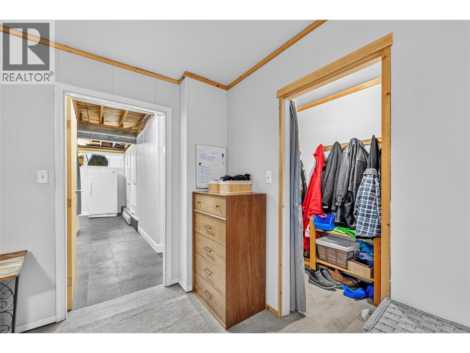 2388 COLDWATER Avenue - 20