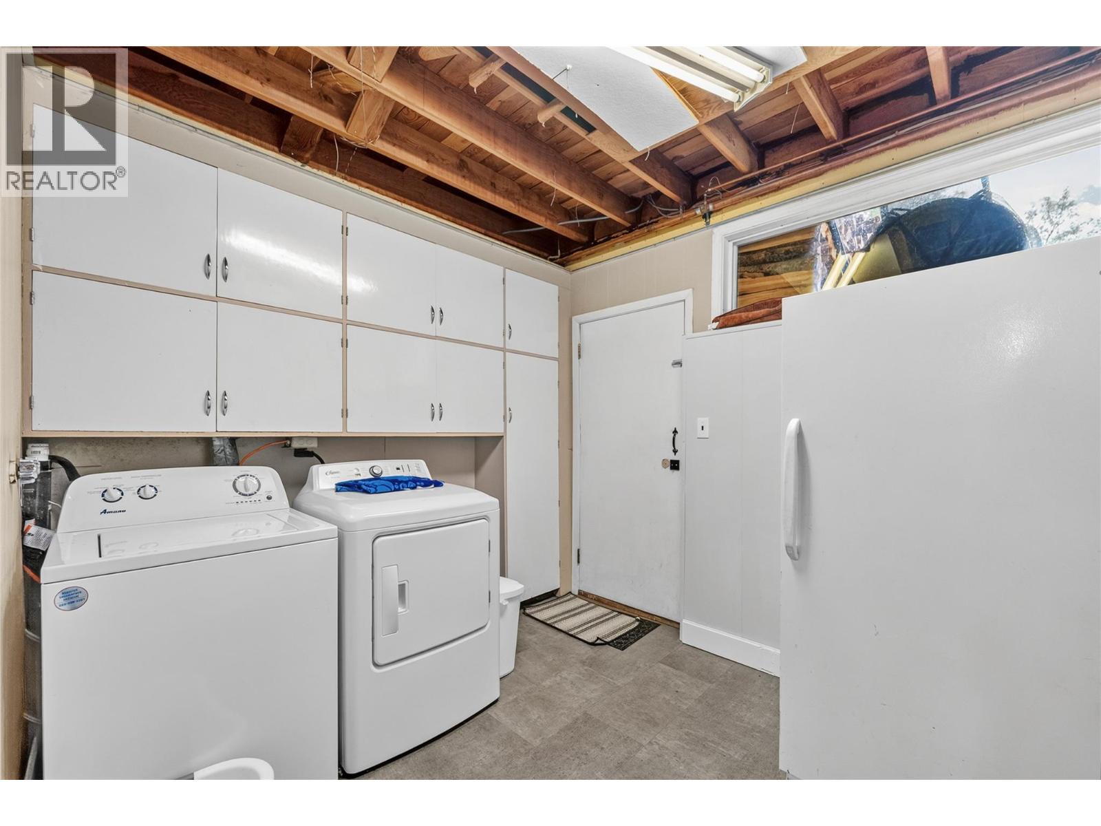 2388 COLDWATER Avenue - Image 25