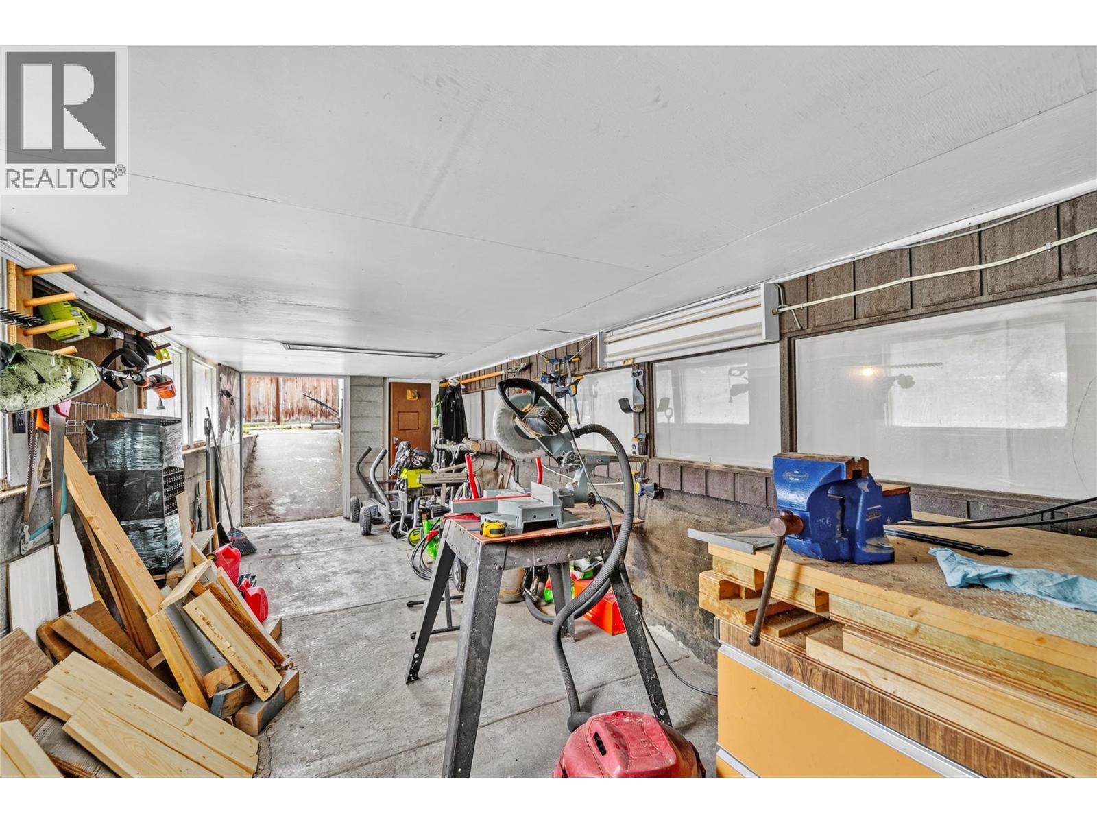 2388 COLDWATER Avenue - Image 30