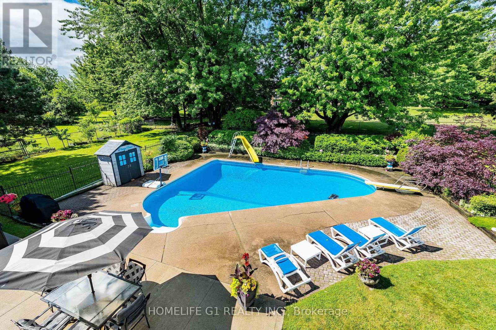 17 CRESCENT HILLS DRIVE S - 39