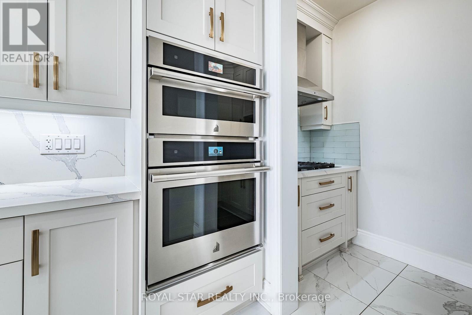 114 FOLGATE CRESCENT - 14