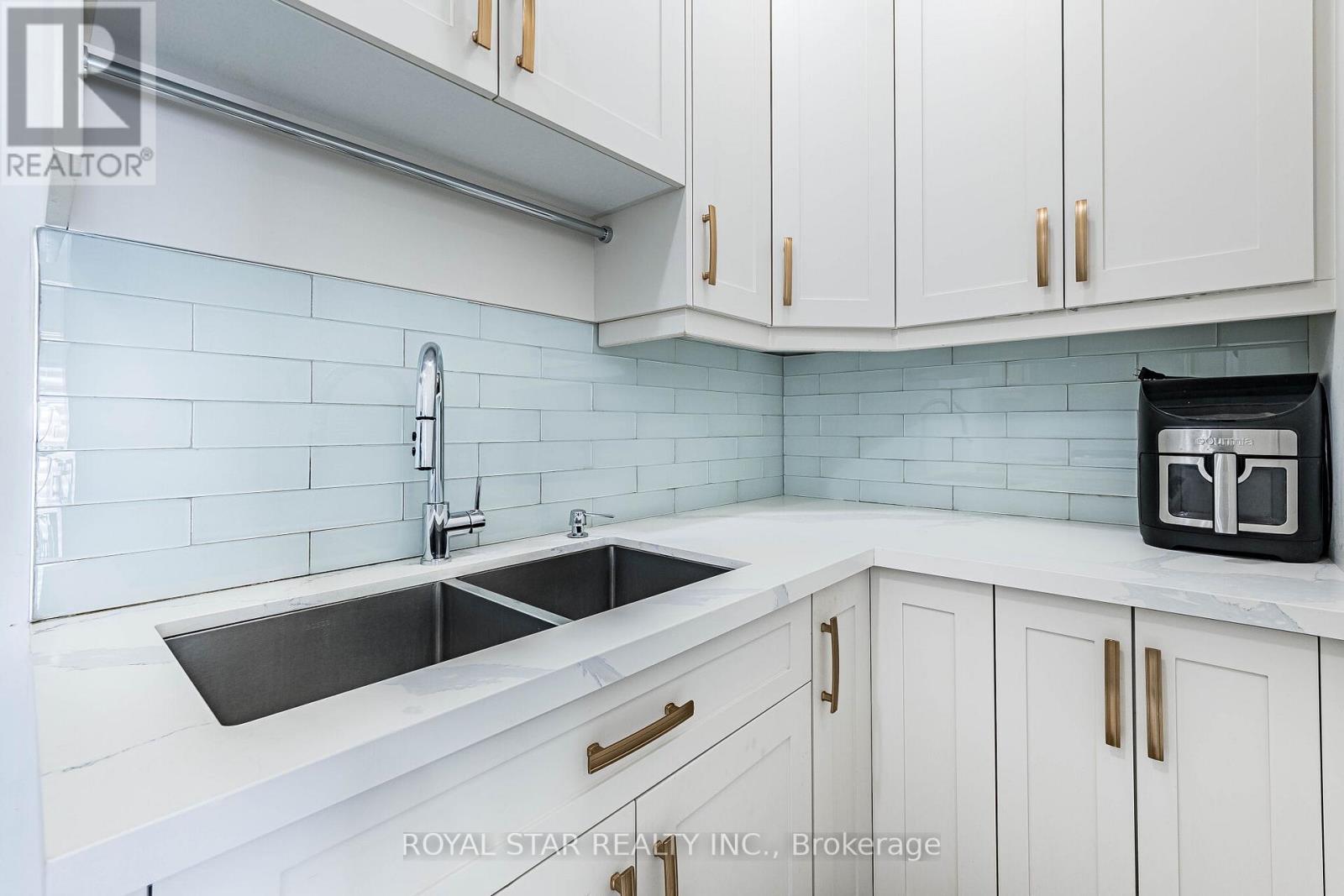 114 FOLGATE CRESCENT - 16