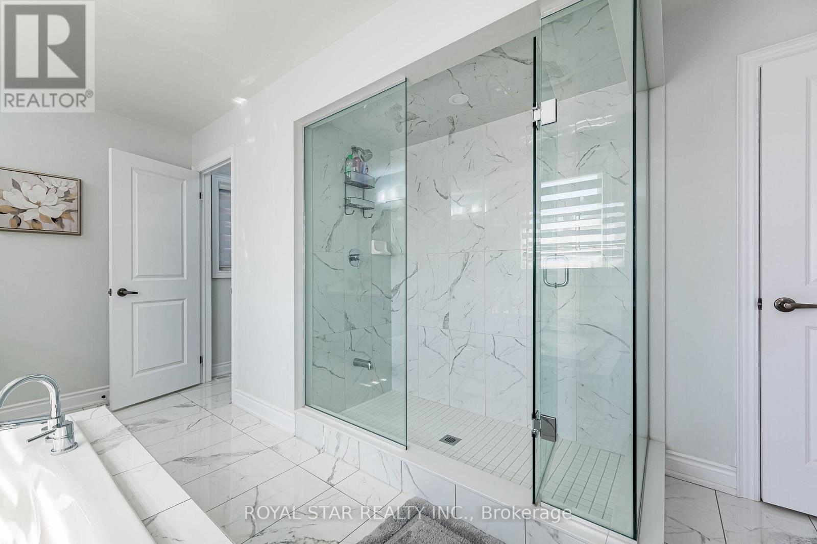 114 FOLGATE CRESCENT - 37