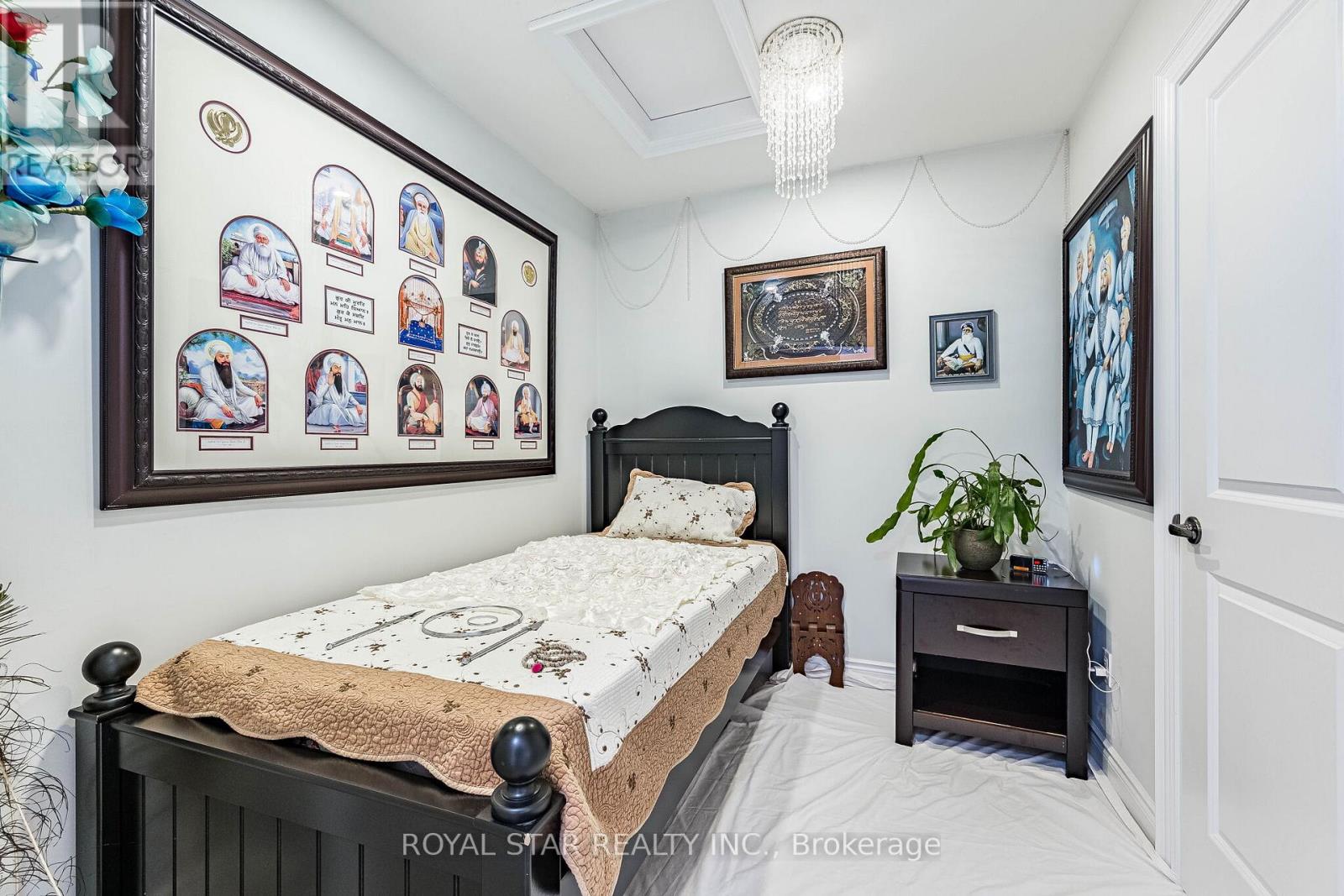 114 FOLGATE CRESCENT - 38