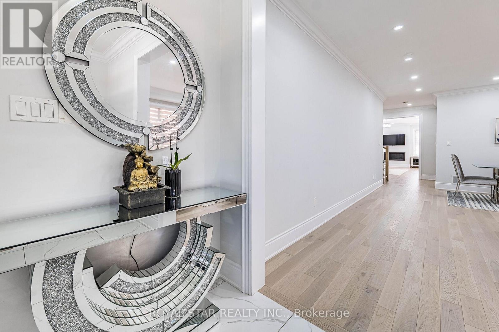 114 FOLGATE CRESCENT - 4