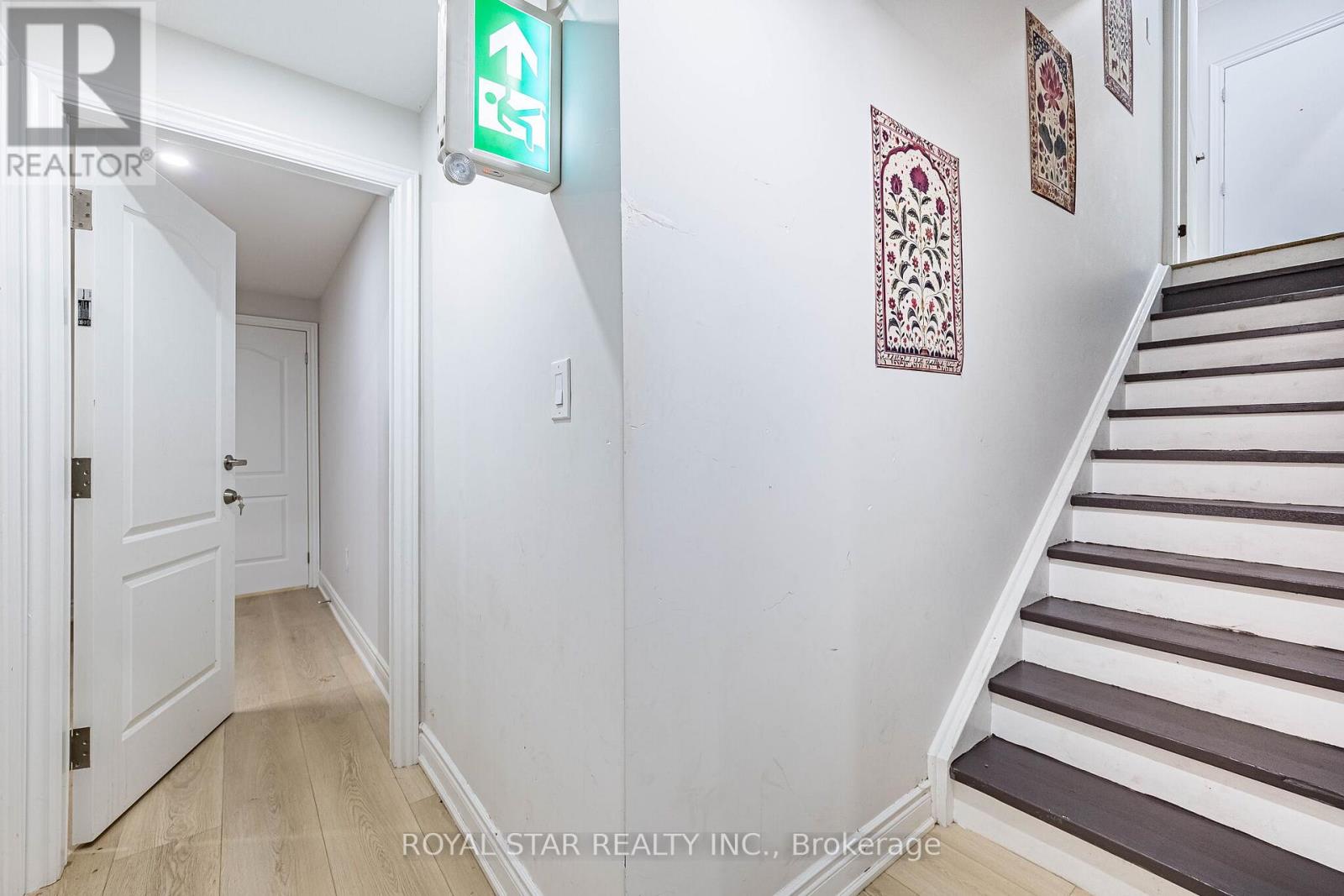 114 FOLGATE CRESCENT - 41