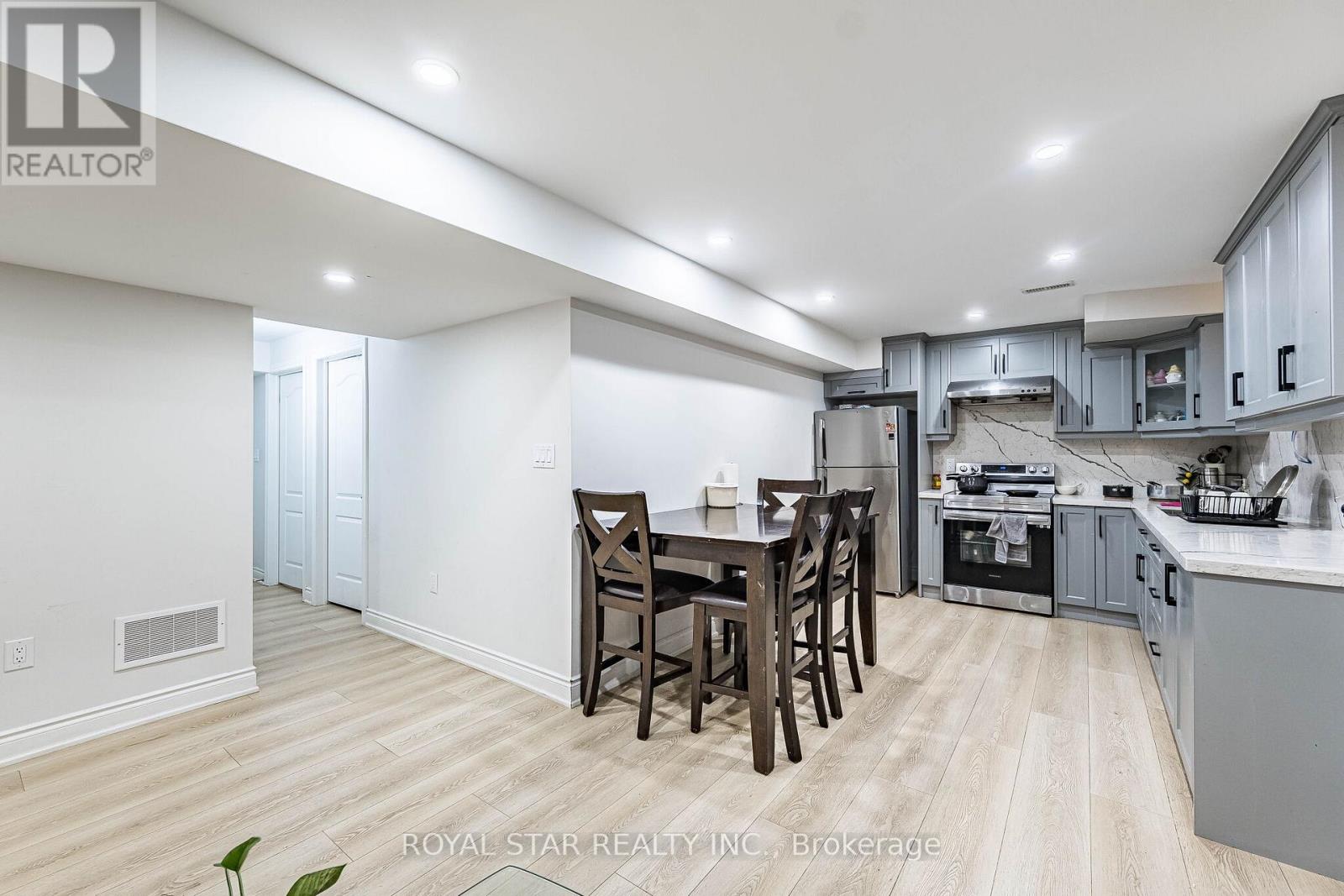 114 FOLGATE CRESCENT - 44