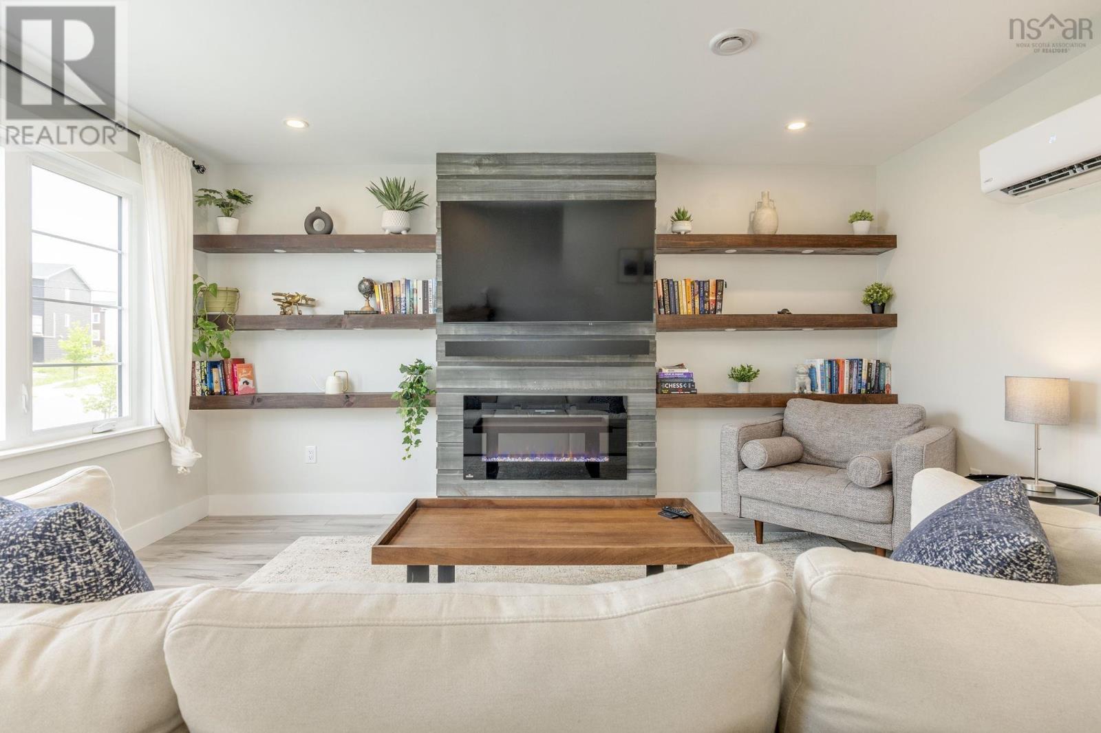Property 22 of 41 of 37 Grosse Street