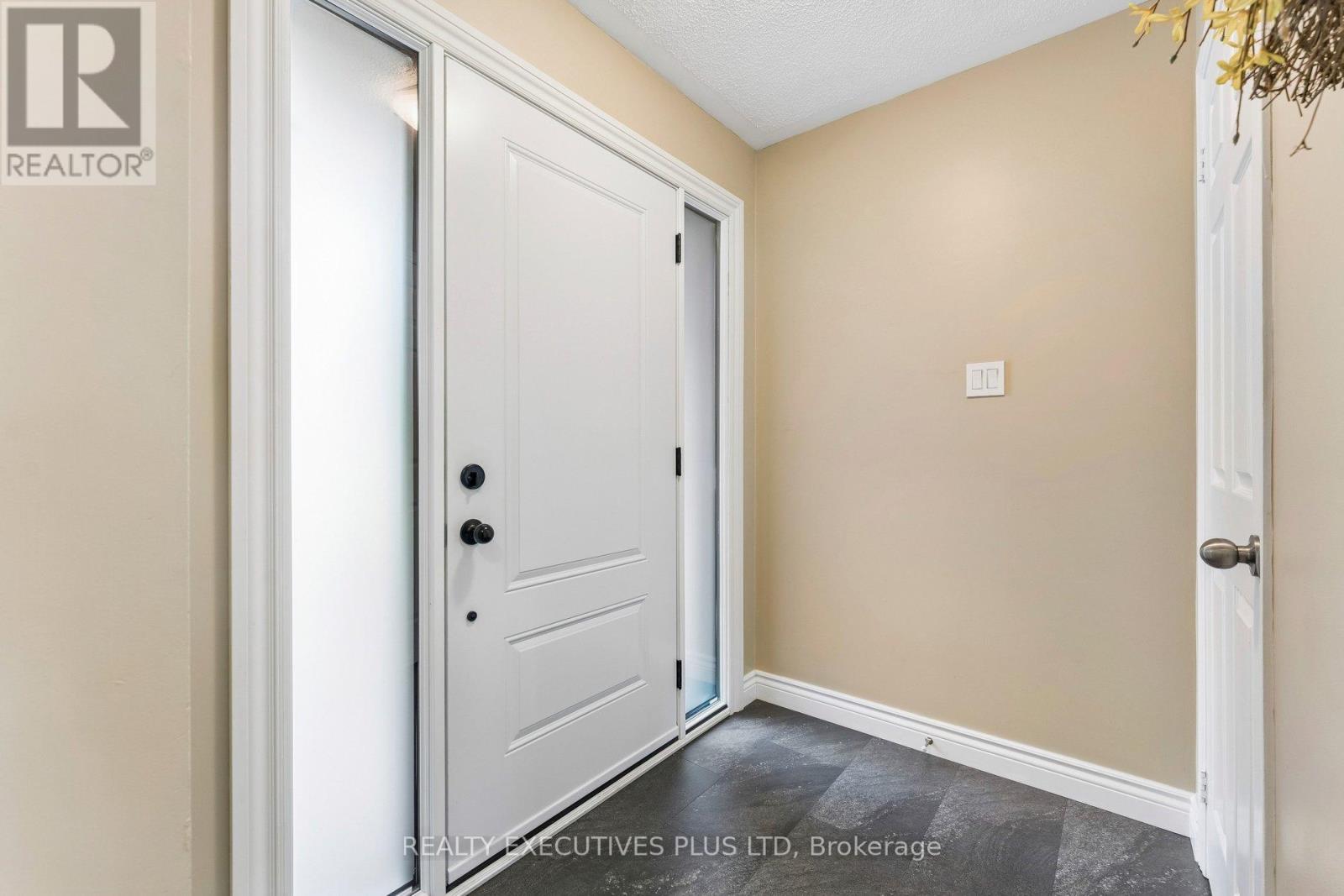 51 ASHBROOK WAY - 4
