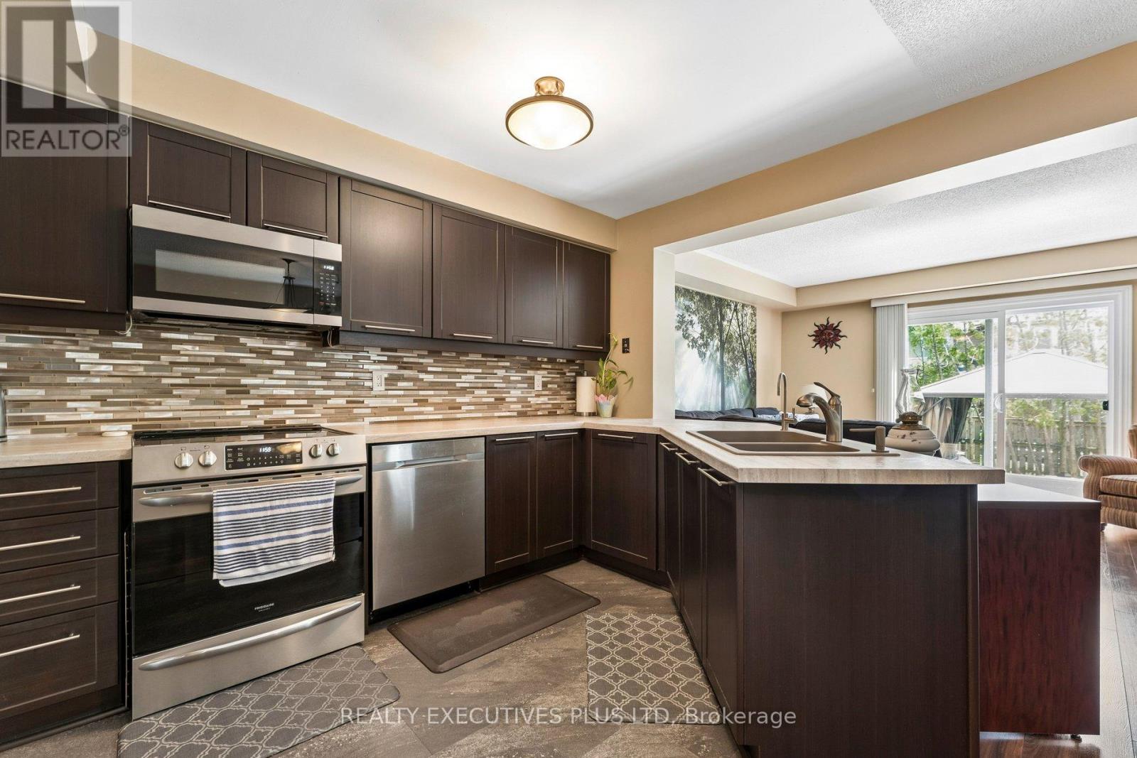 51 ASHBROOK WAY - 7