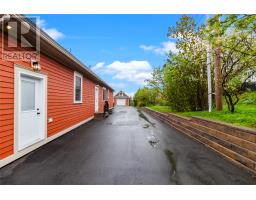 119 Groves Road thumbnail 43