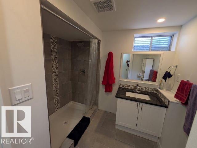703 GRANDIN DR — photo 24