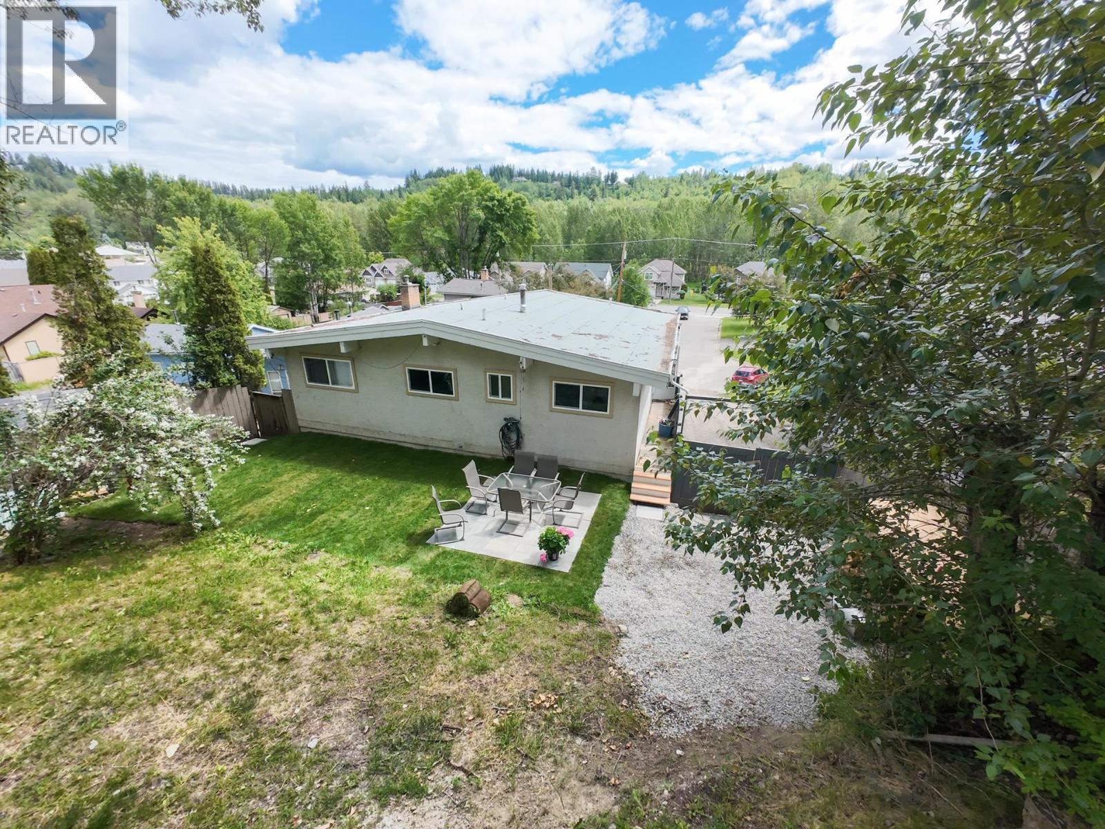 120 LINDSAY STREET - 30