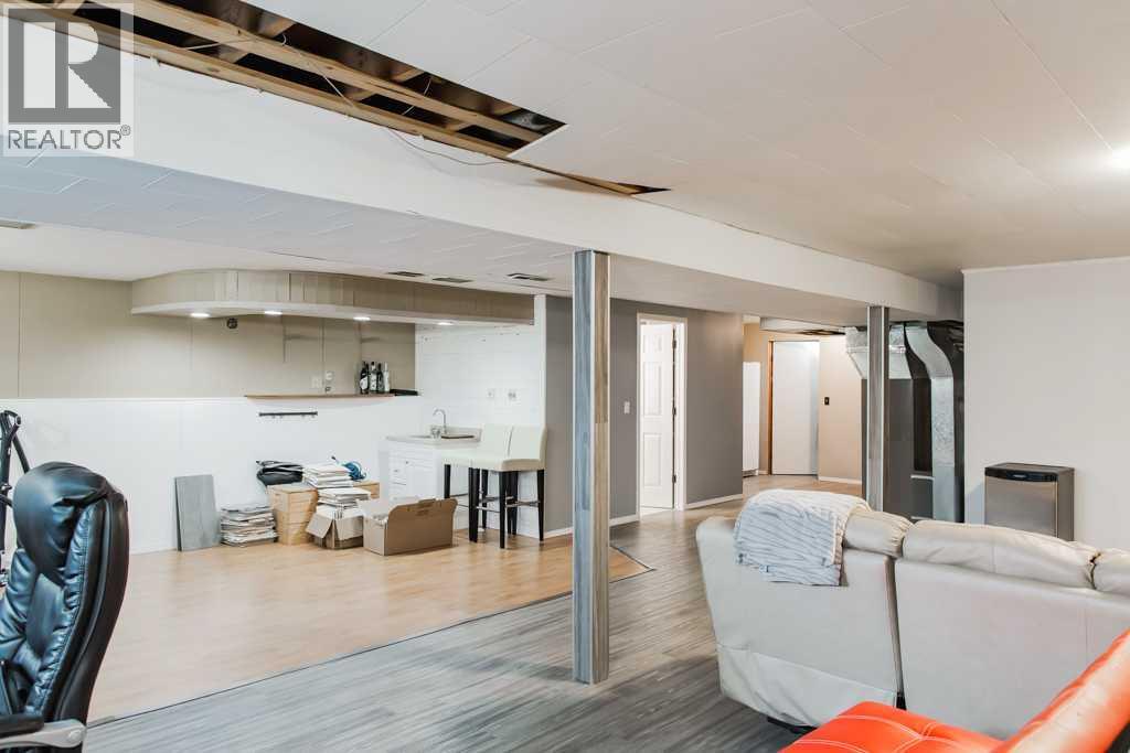 5102 43 Avenue — photo 34
