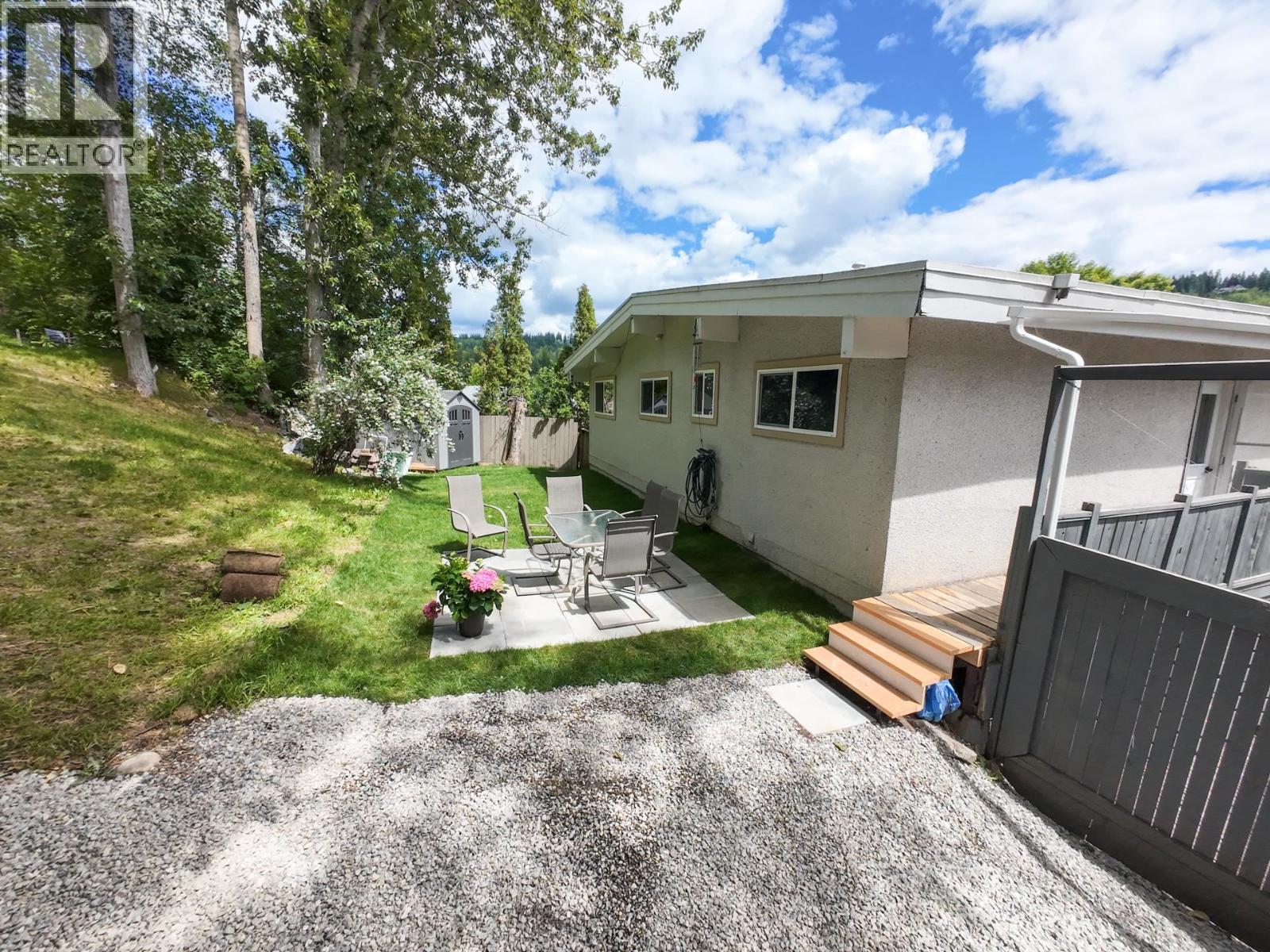120 LINDSAY STREET - 31