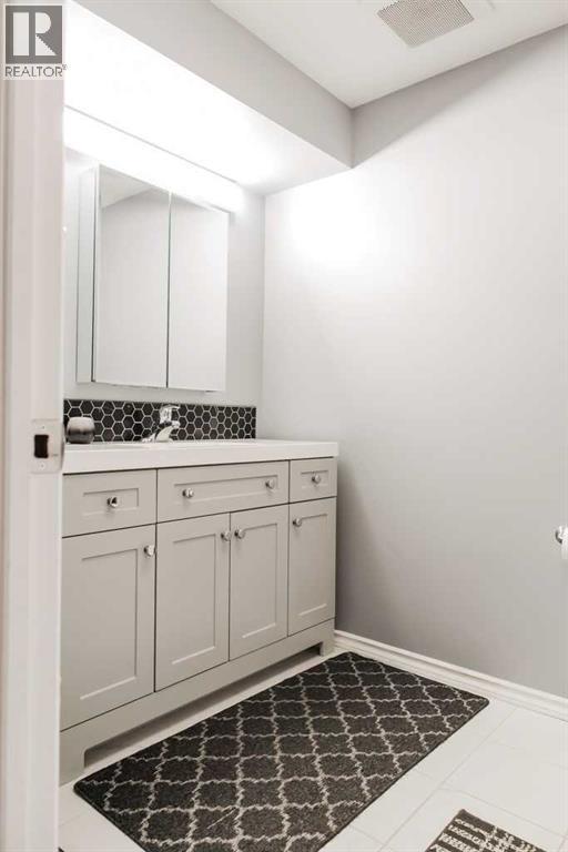 5102 43 Avenue — photo 38