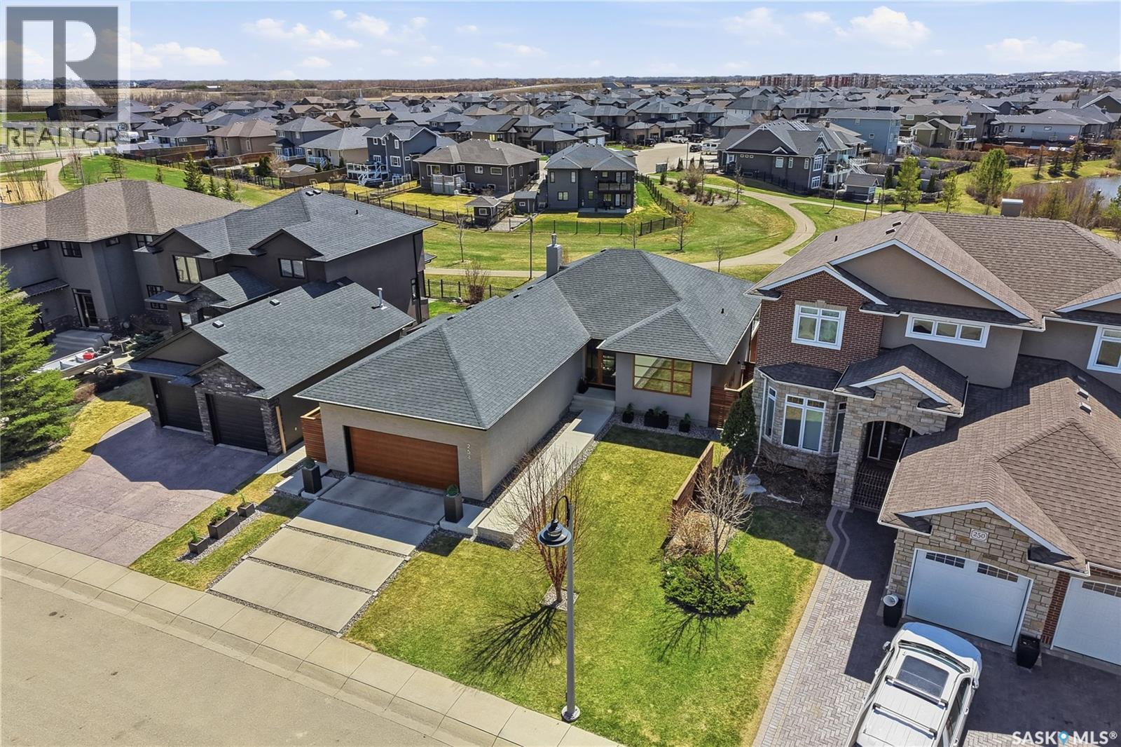 254 Whalley CRESCENT - 63