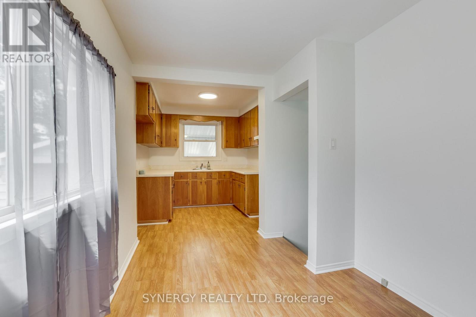 266 ADELAIDE STREET - 6