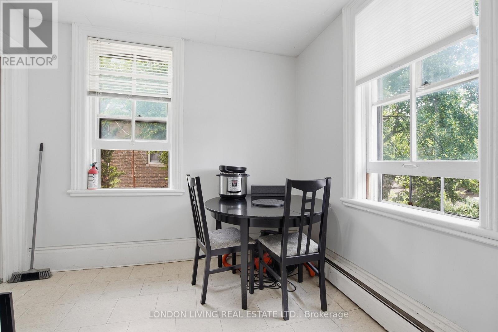 485 ENGLISH STREET - 10