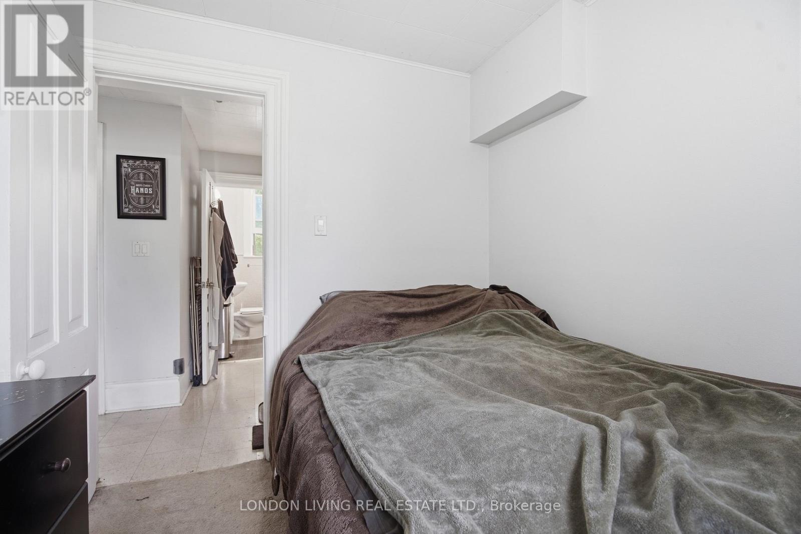 485 ENGLISH STREET - 12